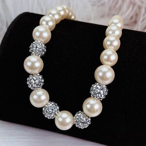 Elegant Faux Pearl, Silvertone bling ball accents lightweight costume Necklace